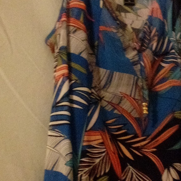 Top - Picture 3 of 3